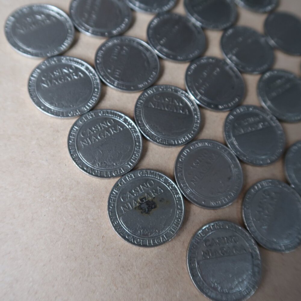 GAMING TOKEN CASINO NIAGARA 25 CENT, 5 CENT NOT LEGAL TENDER LOT of Qty 31 Coins